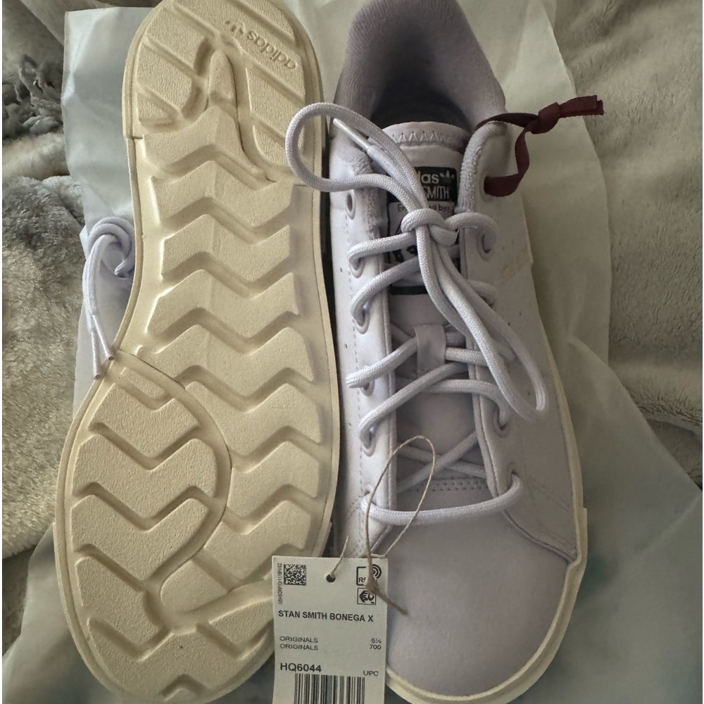 NWT Unisex Adidas “Stan Smith Bodega X” Size 7M:Y/8.5W